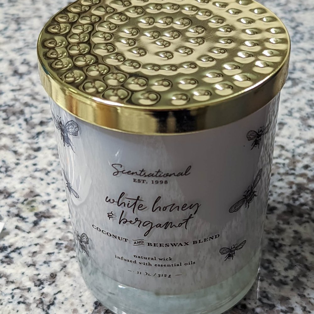White Honey & Bergamot Candle